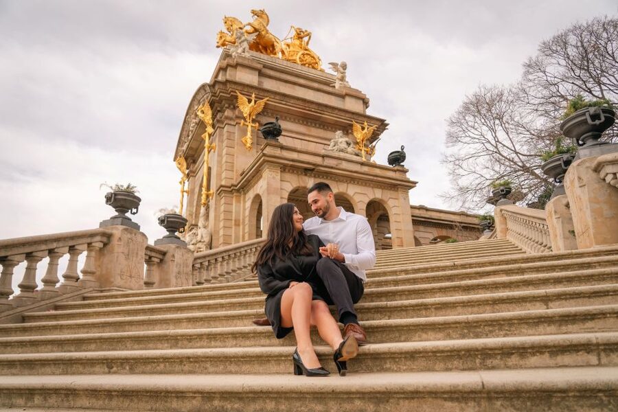 Barcelona Photo Experience: famous landmarks or the beach! - Who will enjoy this experience most