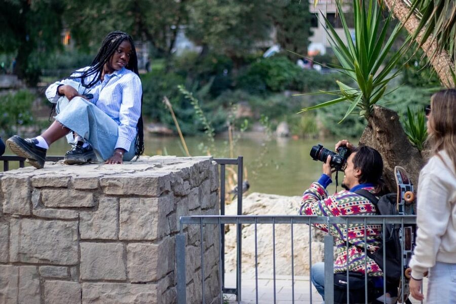 Barcelona: Photographic Madness at Barceloneta Beach - Who will get the most from this experience
