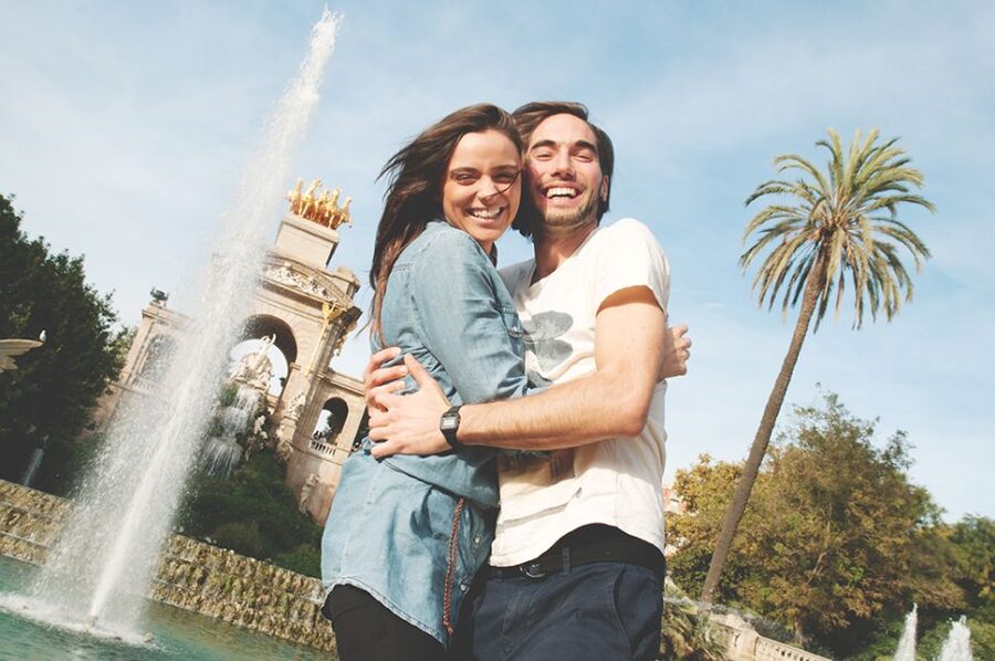 ✅ Barcelona: Photoshoot Tour Old Town - Barcelona Cathedral and Ciutadella Park