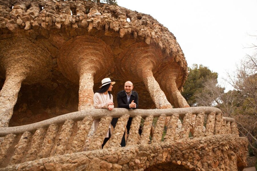 Barcelona: Private Full Park Güell Photoshoot - Booking and cancellation details that matter