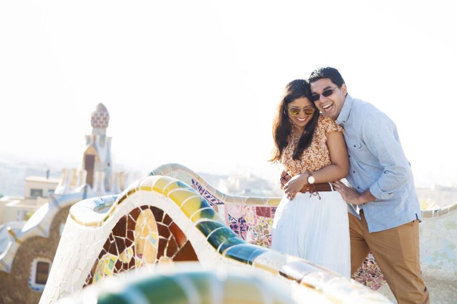 Barcelona: Private Full Park Güell Photoshoot - Entering Park Güell without the ticket-line wait
