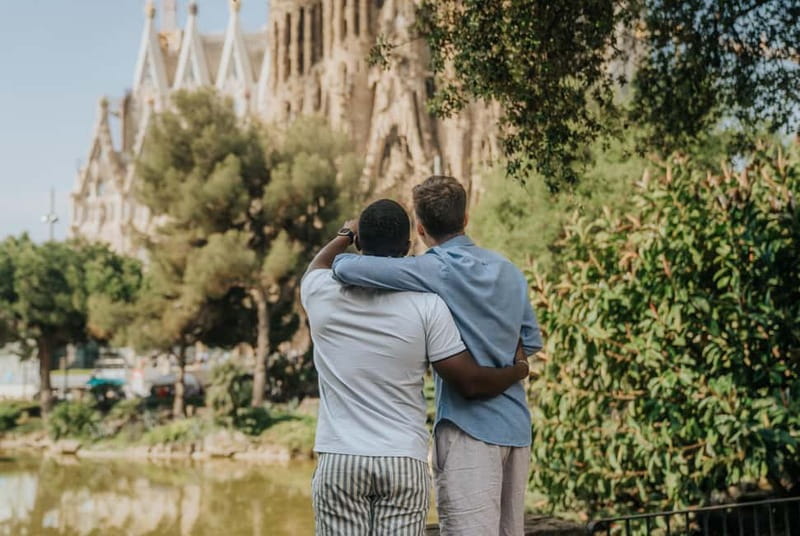 Barcelona: Private Sagrada Familia Photoshoot - The 60-minute premium option
