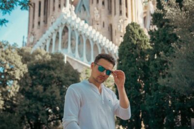 Professional Photoshoot Outside Sagrada Familia