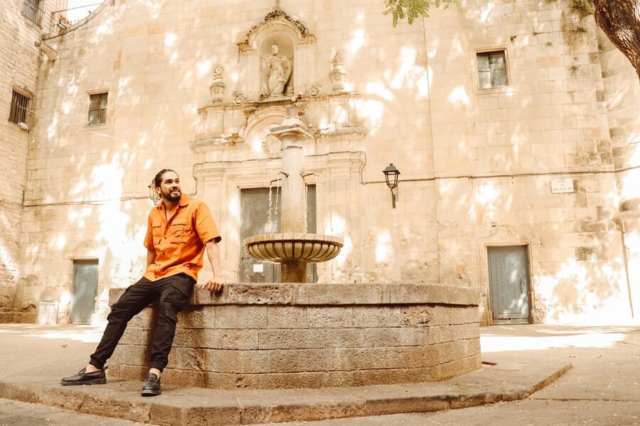 ✅ Barcelona: Sightseeing Professional Photoshoot Session - Same-day delivery and the local recommendations