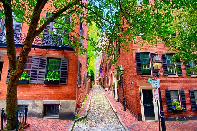 Beacon Hill Boston History + Photo Walking Tour (SMALL Group) - Brick sidewalks, gas lamps, and overlooked details