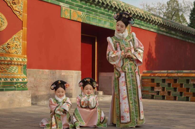 Beijing: Hanfu Experience & Photo Shoot – Family & Couples - Choosing your Hanfu costume