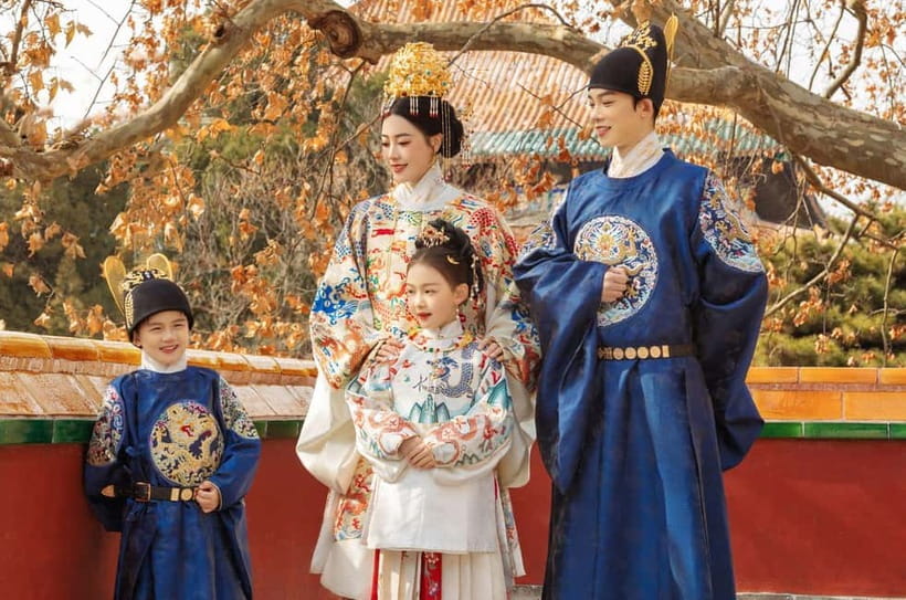 Beijing Traditional Hanfu Experience & Photoshoot for Groups - The guide and staff make the difference