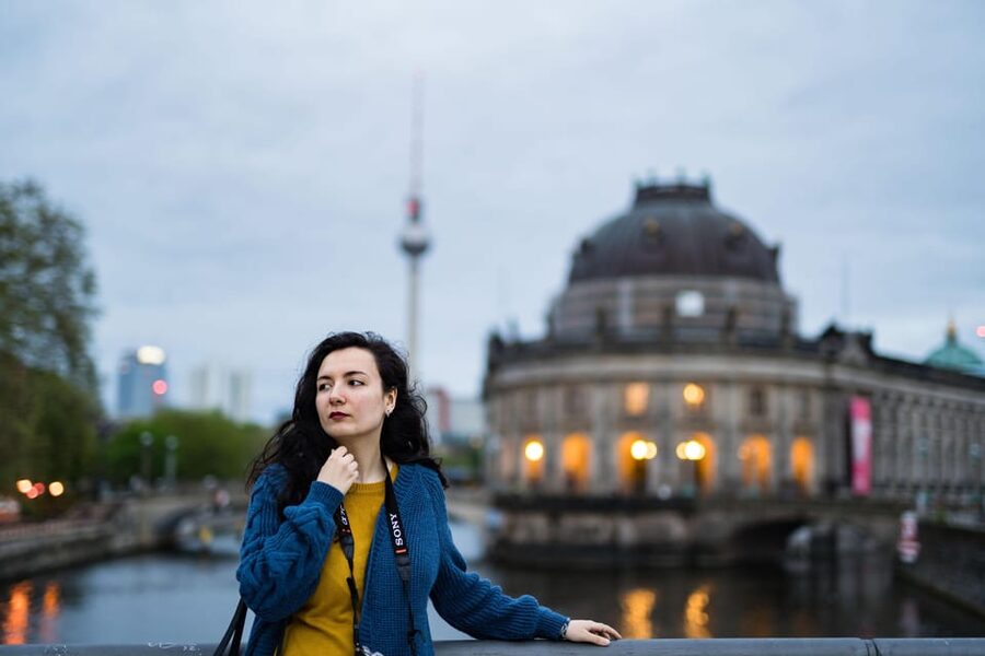 Berlin by Night: Private Photoshoot at Illuminated Cityscape - Why Berlin after dark works so well for portraits