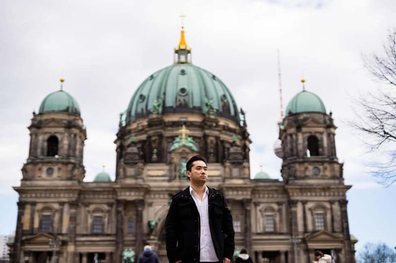 Berlin: Early Morning Private Photoshoot to avoid the Crowd - Meeting Paul at the Polish Institute