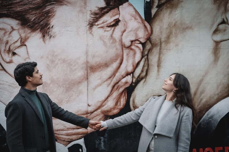 Berlin: East Side Gallery Photoshoot - Your photographs and the online gallery