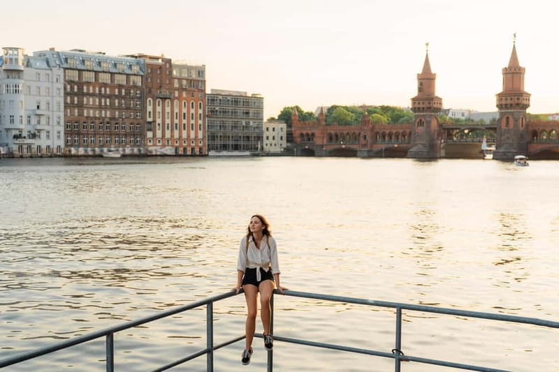 Berlin: East Side Gallery Photoshoot - What happens during the 30-minute to one-hour session