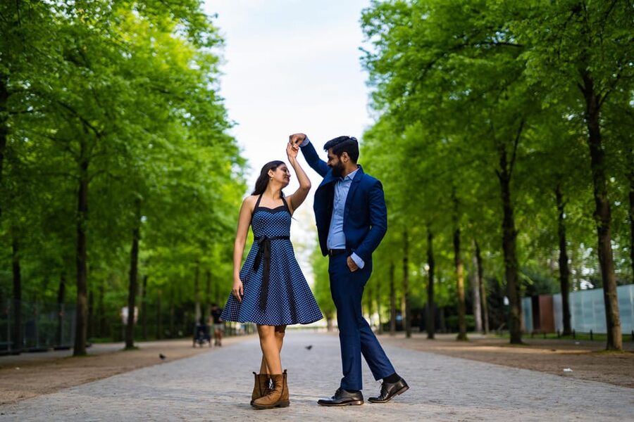 Berlin Love Story: Surprise Proposal Photography Session - Posing Help Without Making the Session Stiff