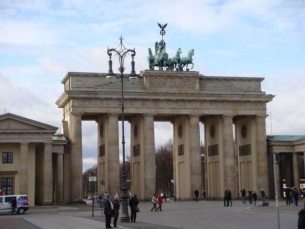 BERLIN PHOTO TOUR with a professional Photographer from Berlin - Why a Berlin photo walk is different