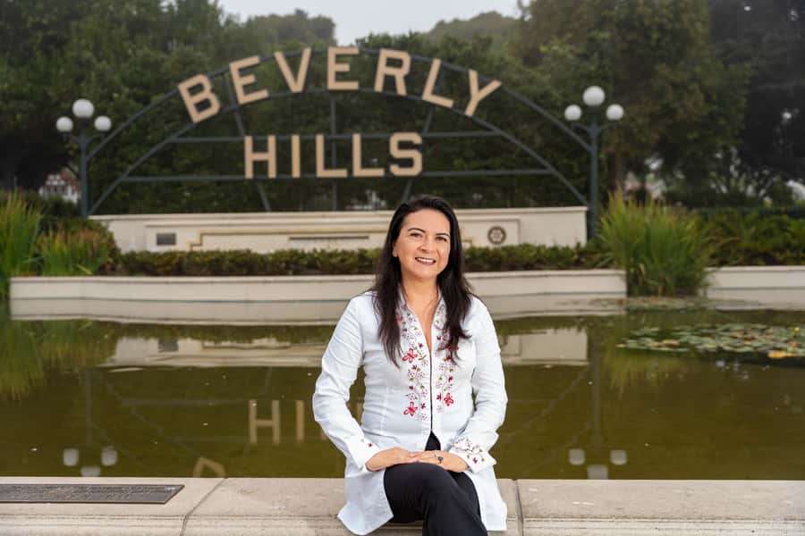 Beverly Hills: Photoshoot with Edited Images - Rodeo Drive adds the glossy finish