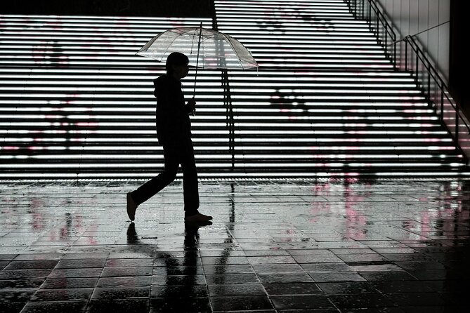 Blade Runner photo workshop in Shibuya with Laurence Bouchard - The holiday and lighting warning matters