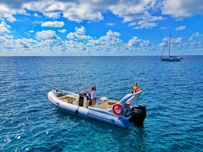 "Boat Cruise & Photos: Your Photographic Adventure at Sea" - One hour toward Faro Punta de Rasca