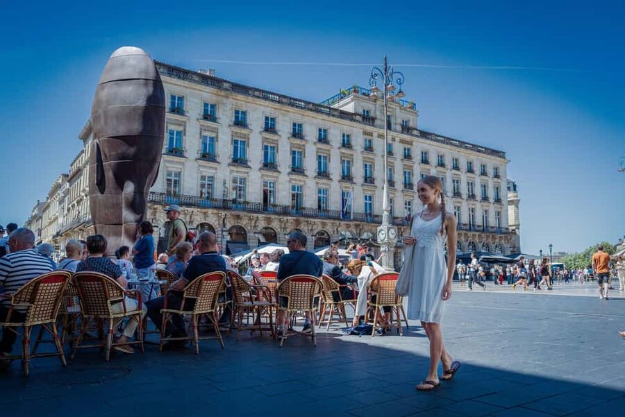 Bordeaux Photographer : Romantic or Family or Friends - Is $222 per person fair value?