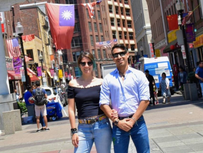 Boston: Private Walking Photography Tour - The postcard and the digital photo package