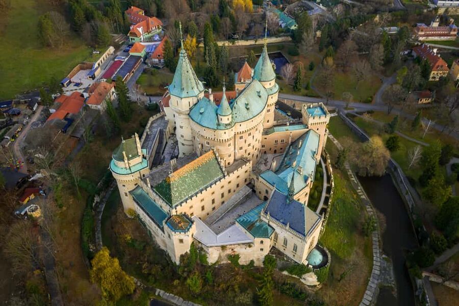 Bratislava: Slovakia Castle Photography Tour & Wine Tasting - Who will enjoy this tour most