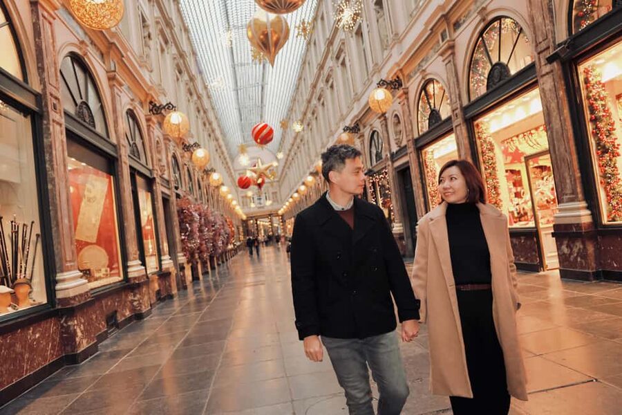 Brussels City Photoshoot With a Professional Photographer - The Royal Palace brings the route to a formal finish