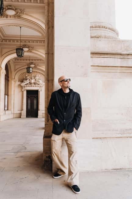 Bucharest: Essential Photo Session in the Charming Streets - Getting comfortable in front of the camera