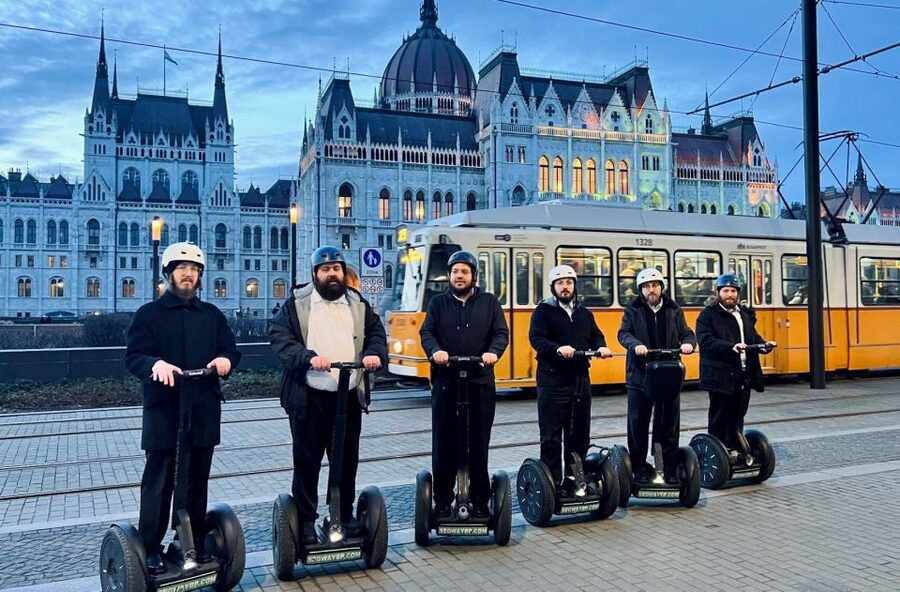 Budapest: 1 Hour Instagram Segway Tour - Elizabeth Bridge and the first Danube views