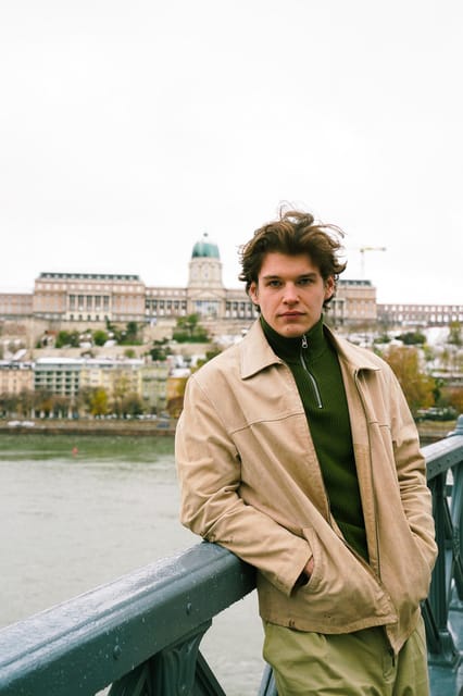 Budapest: Photo Session with Professional Local Photographer - What the Photographer Adds