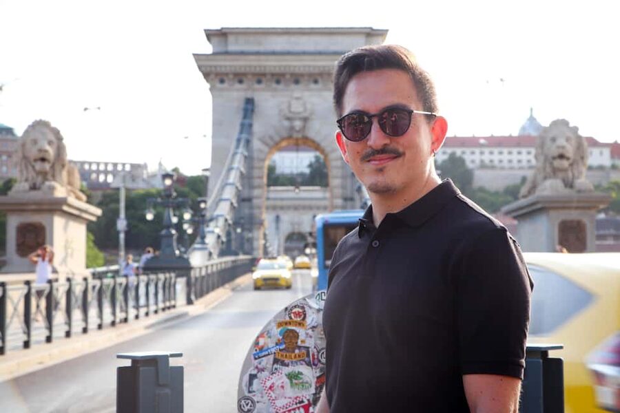 Budapest: Private Guided Tour with Photoshoot - Big tour(3h) - A sightseeing walk with a working photographer