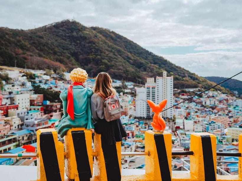 Busan: Small Group Photo Tour with Hotel Pick-up & Drop-off - What the photography service really includes