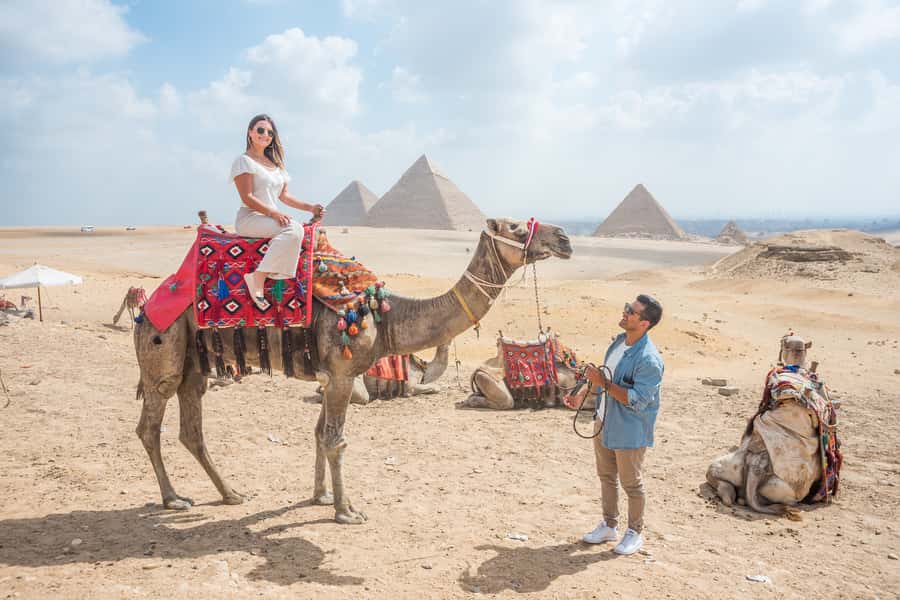 Cairo: Private Half-Day Pyramids Tour with Photographer - The camel ride, with a practical warning
