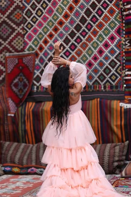 Cappadocia: Photo Shooting With Flying Dress & Carpet House - A carpet house instead of a standard photo studio