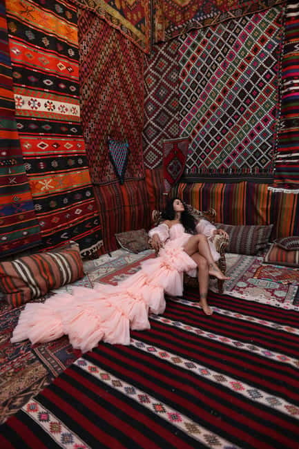 Cappadocia: Photo Shooting With Flying Dress & Carpet House - Why the private format helps