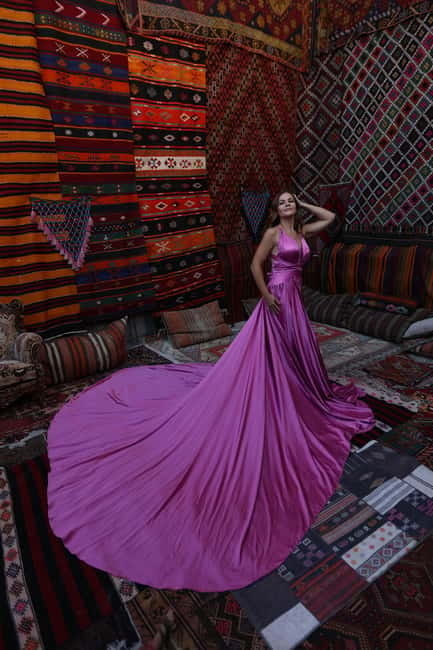 Cappadocia: Photo Shooting With Flying Dress & Carpet House - What happens during the 30-minute session