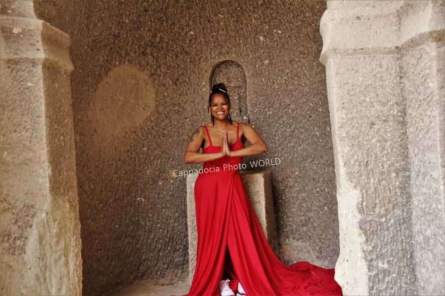 Cappadocia Photoshoot with Flying Dress - Why a Cappadocia photoshoot works so well