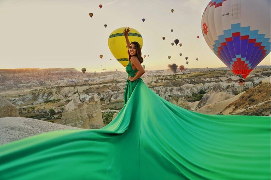 Cappadocia: Private Outdoor Photoshoot at Sunrise w/Transfer - Göreme, Love Valley, and Red Valley photo settings