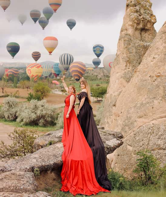 Cappadocia: Private Photo Shoot with Flying Dress & Horses - Rose Valley: softer colors and a second backdrop