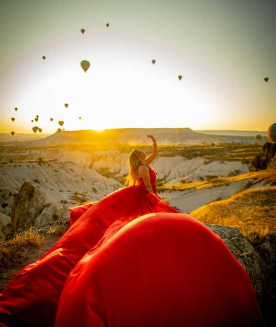 Cappadocia: Private Photo Shoot with Flying Dress & Horses - What the photographer adds