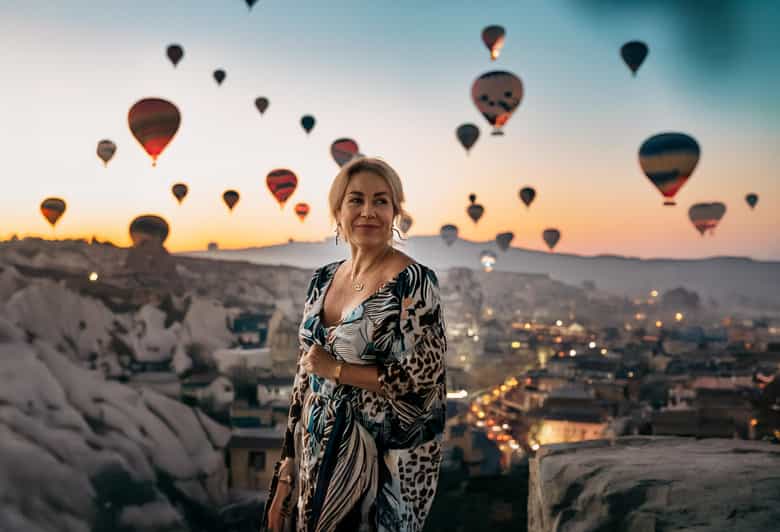 Cappadocia: Private Photoshoot Sunrise Balloon with Transfer - Sunrise balloons or sunset colors