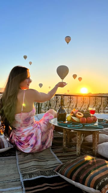 Cappadocia: Terrace Photo Spot With Balloon Flight View - A private perch above Göreme at sunrise