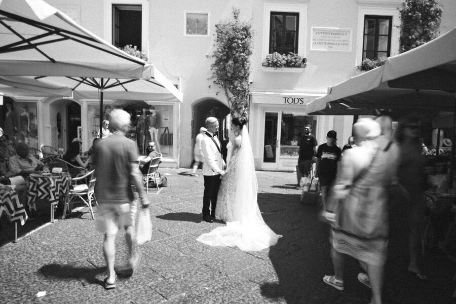 Capri Private Photo Session with a PRO Photographer - The real value of Roberto’s local direction
