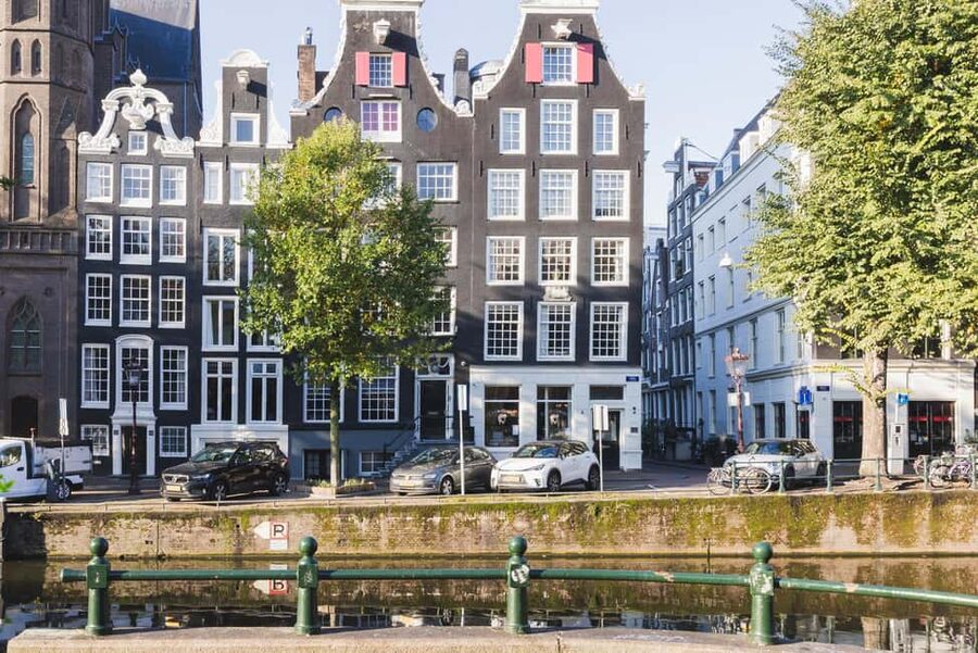 Capture Iconic Amsterdam: Photo Walk with a Pro Photographer - From Spui to Herengracht by way of a narrow alley