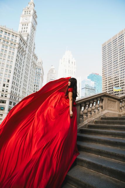 Chicago Luxury Flying Dress Photoshoot - How the Posing Help Changes the Experience