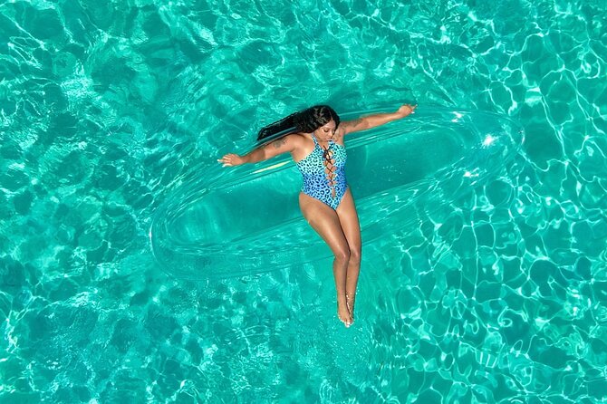 Clear Kayak Photoshoot in Nassau ,Bahamas. - What this Nassau photoshoot actually is