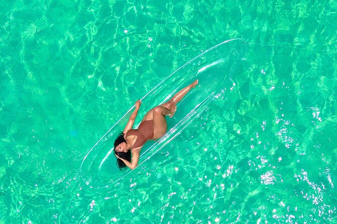 Clear kayak photoshoot Nassau Bahamas. - What happens during the clear kayak session