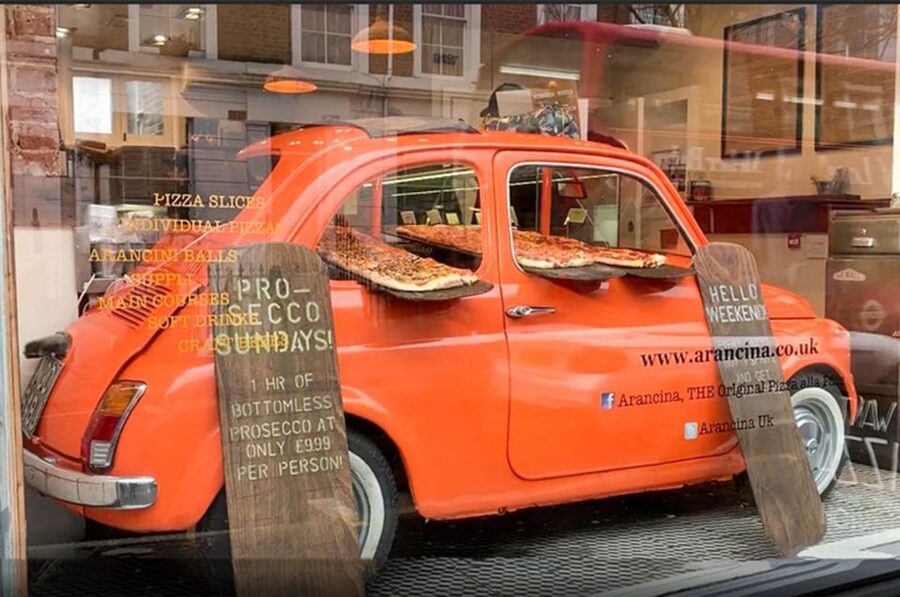 Colourful Notting Hill Photography Tour - Starting outside Notting Hill Gate