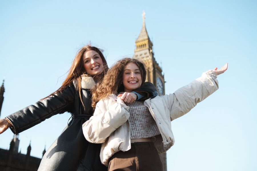 Couple’s photo: Romantic photoshoot in London - Starting near the Boudiccan Rebellion site