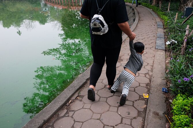 Cultural Hanoi Photo Walk - A Street Photography Tour - The Final Juice, Bia Hơi, and Photo Review
