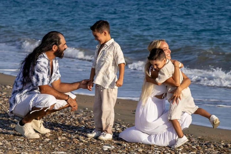 Cyprus: Private Photo Session with Professional Photographer - How Crina keeps the pictures natural