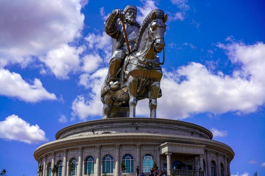 Day tour with Traditional clothes and photographer - The Chinggis Khaan Statue connects the day to Mongolia’s past