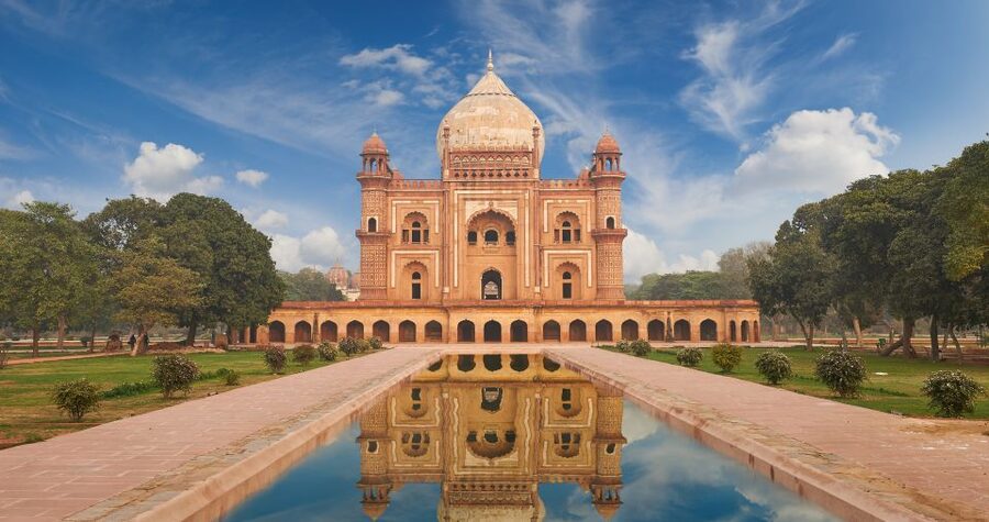 Delhi: Heritage Photography Tour - Bara Gumbad and the Athpula Bridge